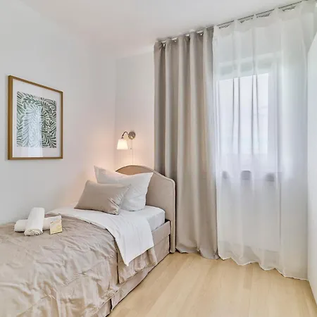Victoria-4-zimmer, Parkplatz, 2 Balkone, Bis 6 Gaeste 公寓