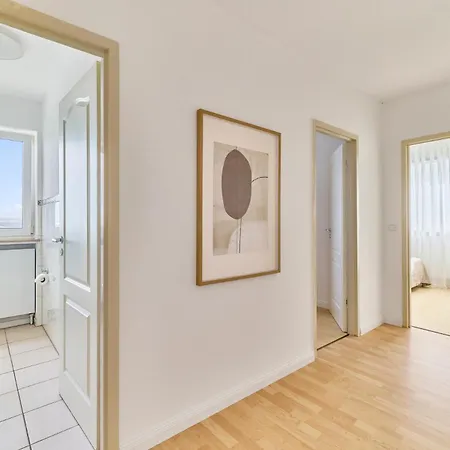 Victoria-4-zimmer, Parkplatz, 2 Balkone, Bis 6 Gaeste 公寓