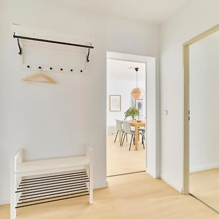 Victoria-4-zimmer, Parkplatz, 2 Balkone, Bis 6 Gaeste 公寓 *