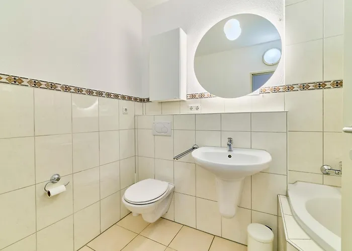 Victoria-4-Zimmer, Parkplatz, 2 Balkone, Bis 6 Gaeste Landstuhl