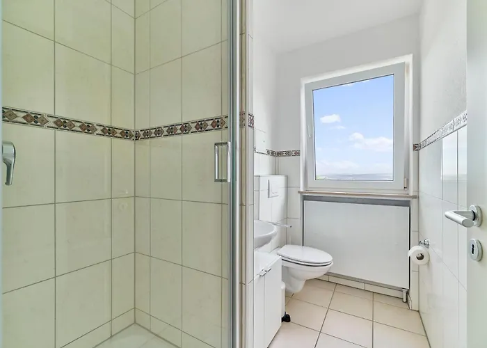 Victoria-4-Zimmer, Parkplatz, 2 Balkone, Bis 6 Gaeste לנדסטול